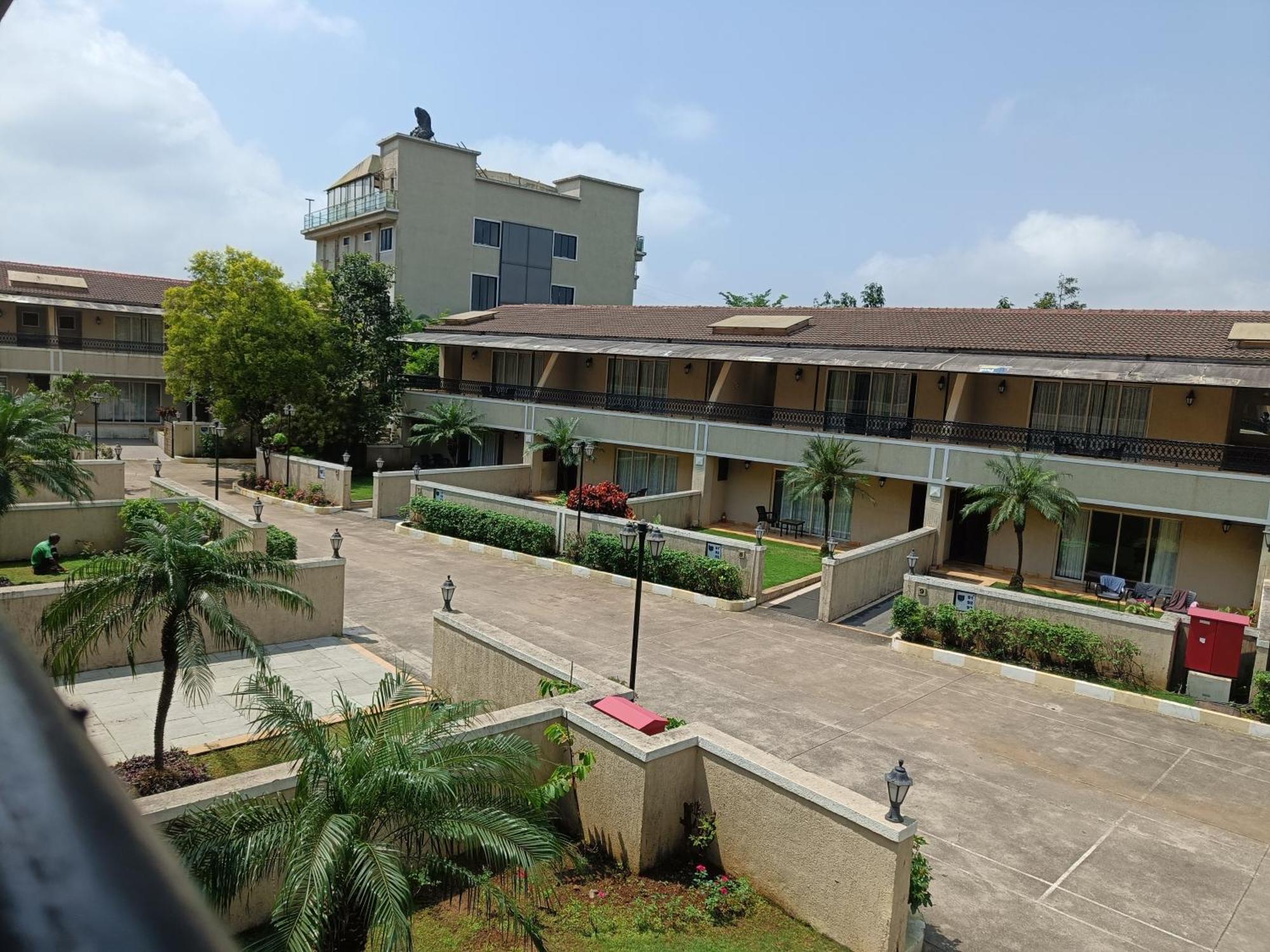 Misty Meadows, Lonavala Hotell Eksteriør bilde